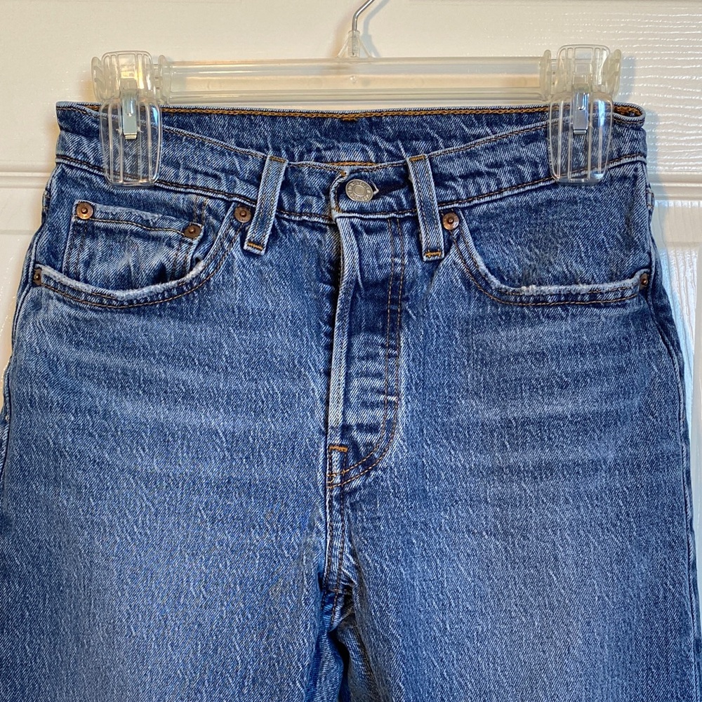 Levi 501 Original High Waisted women’s Size 26/30 - Picture 2 of 13